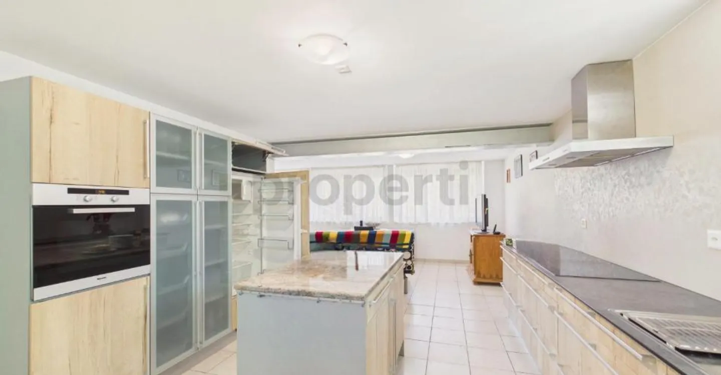 Spaziosa casa indipendente con 6.5 stanze, cantina e parcheggi, Basse-Allaine - Foto 4 di 13
