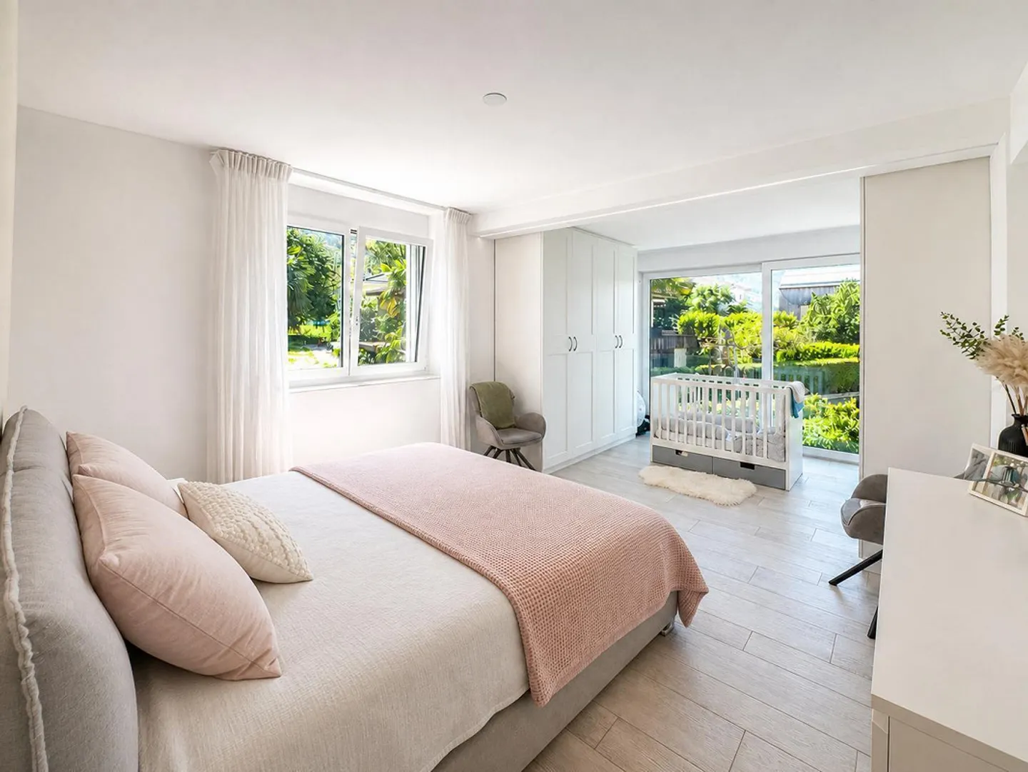 4.5-room apartment with pool in Camorino - Photo 3 of 10
