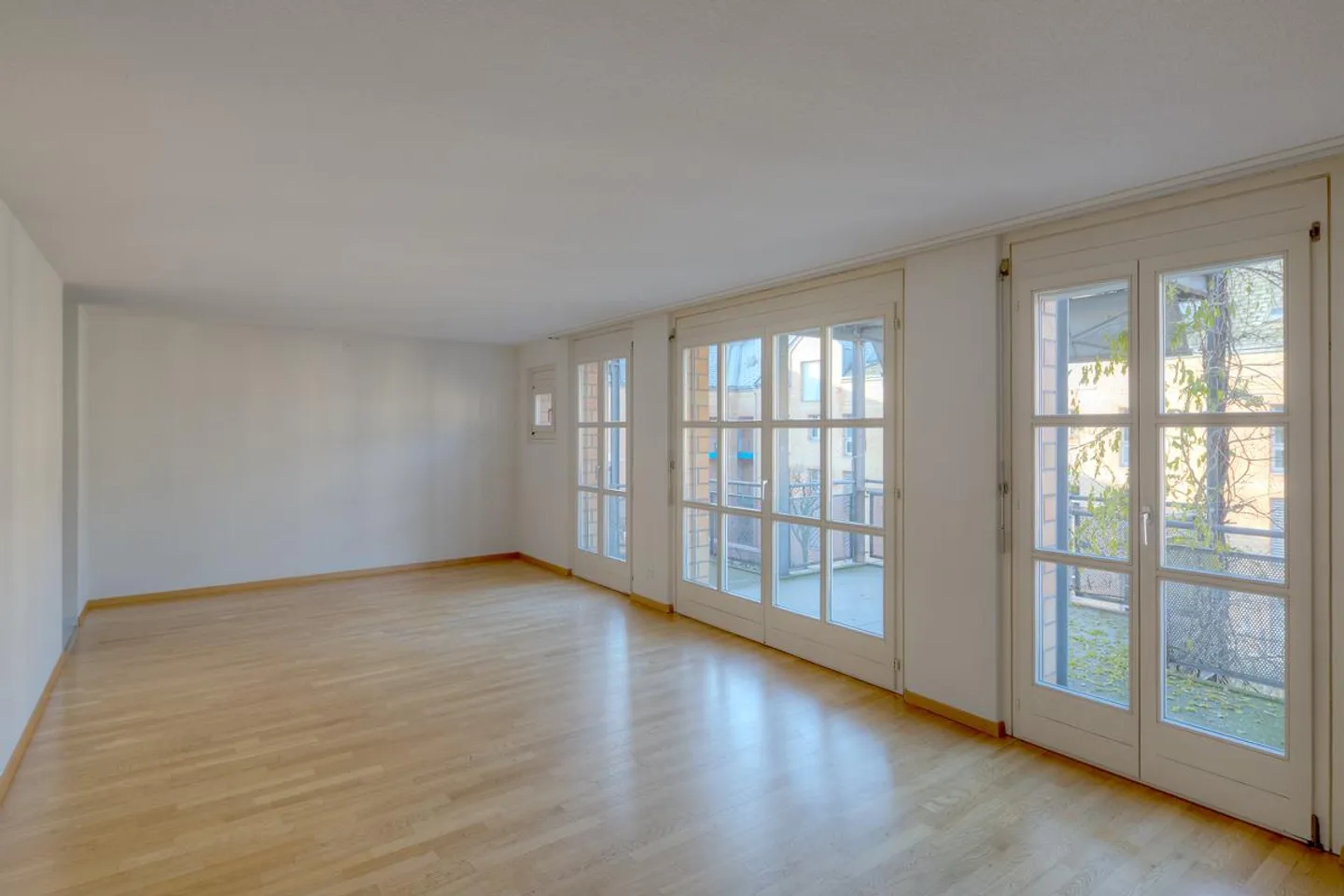 Grosszügiges Wohnen mit Galerie garantiert! - Foto 3 von 9
