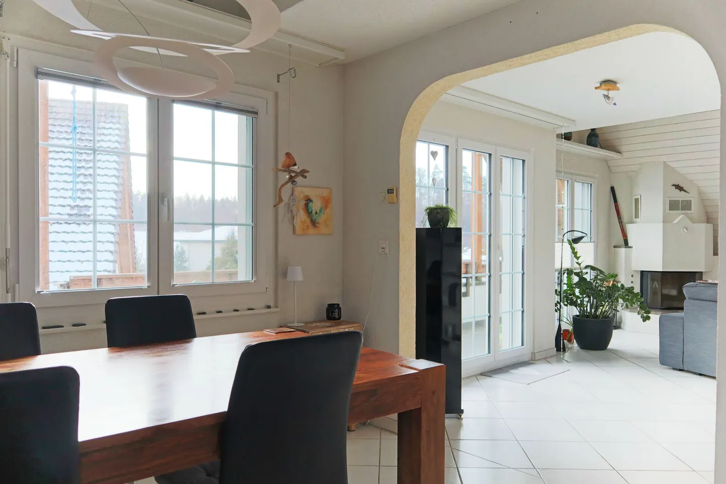 Maisonette penthouse exclusive de 5,5 pièces avec une sensation d'espace généreuse - Photo 4 sur 13