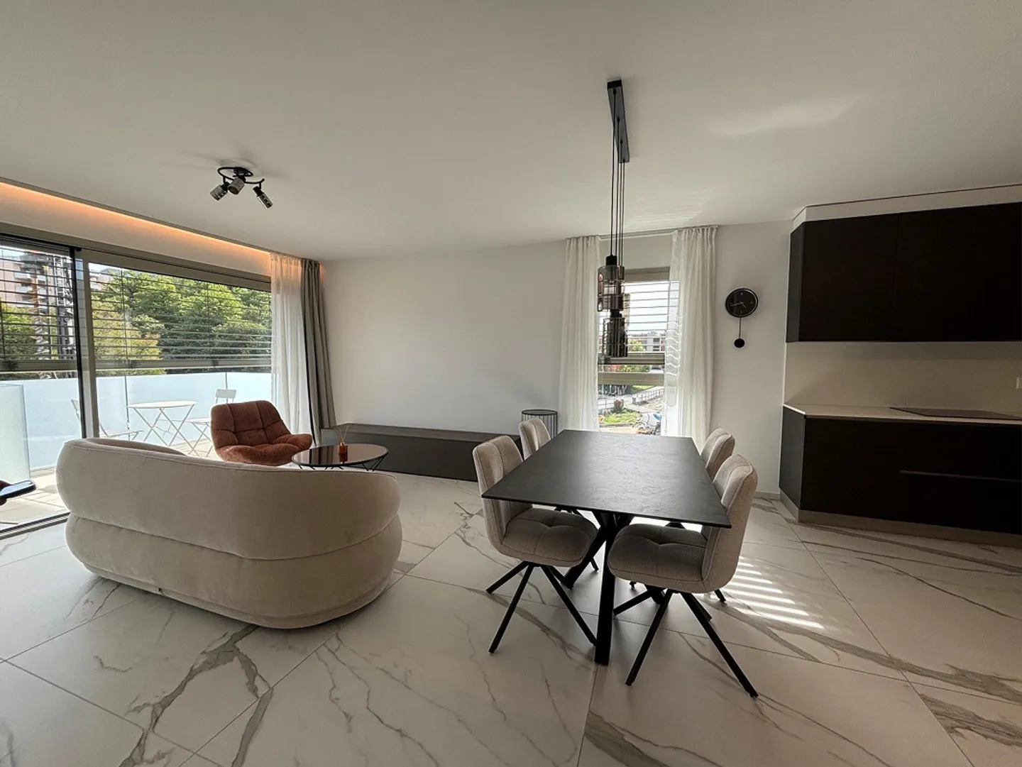 Élégant 3.5 pièces à Massagno avec jardin sur le toit et vue sur le lac - Photo 1 sur 10
