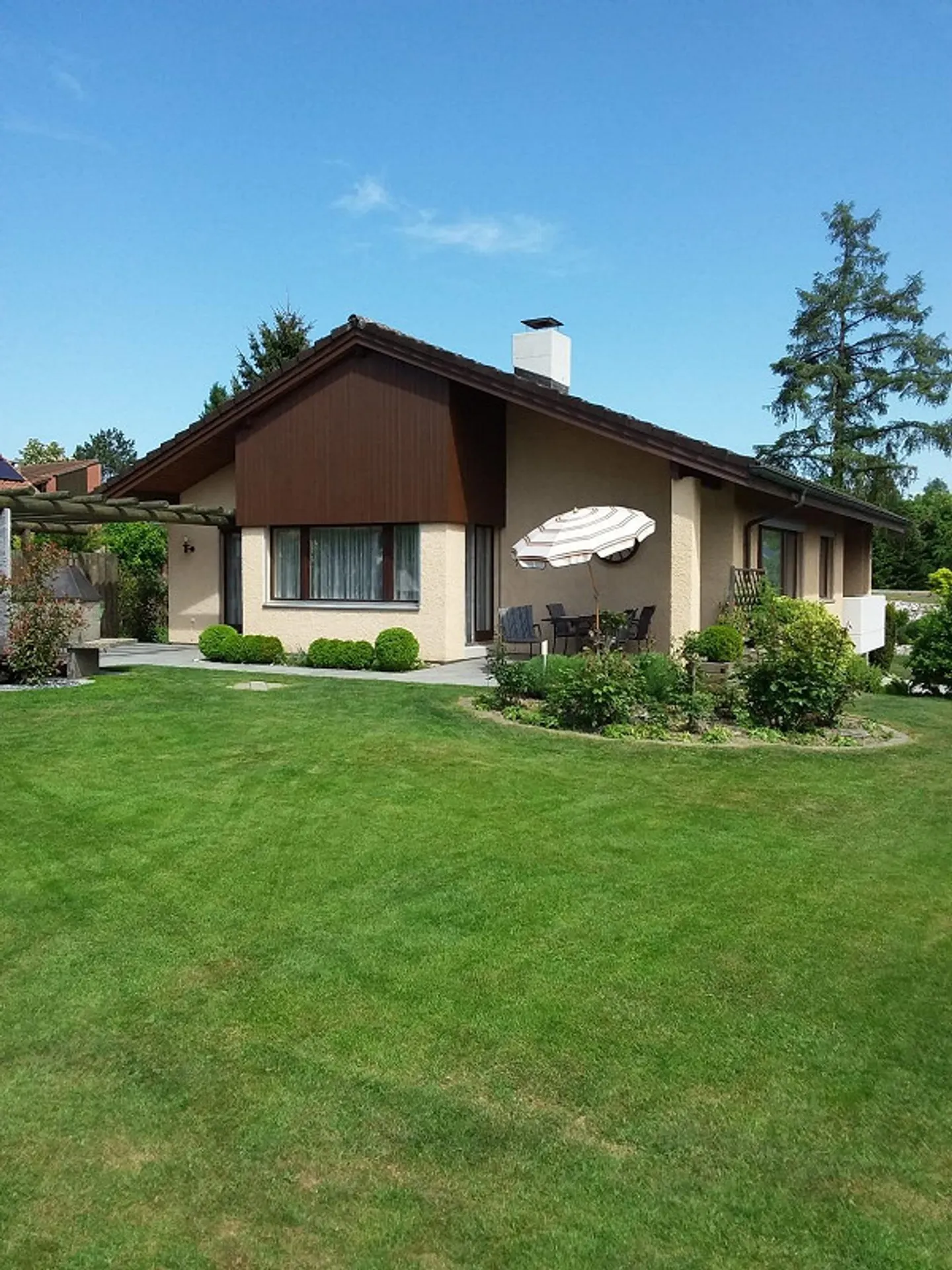 Casa unifamiliare di 5,5 stanze in affitto - Foto 4 di 5