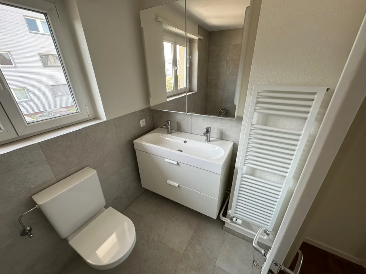 4.5 Room Row Family House - Photo 5 of 5