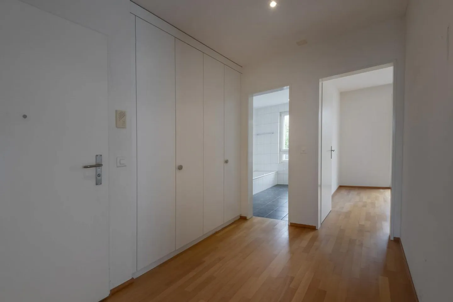 Appartement moderne de 4,5 pièces au 2ème étage avec balcon et terrasse à Lucerne - Photo 2 sur 9