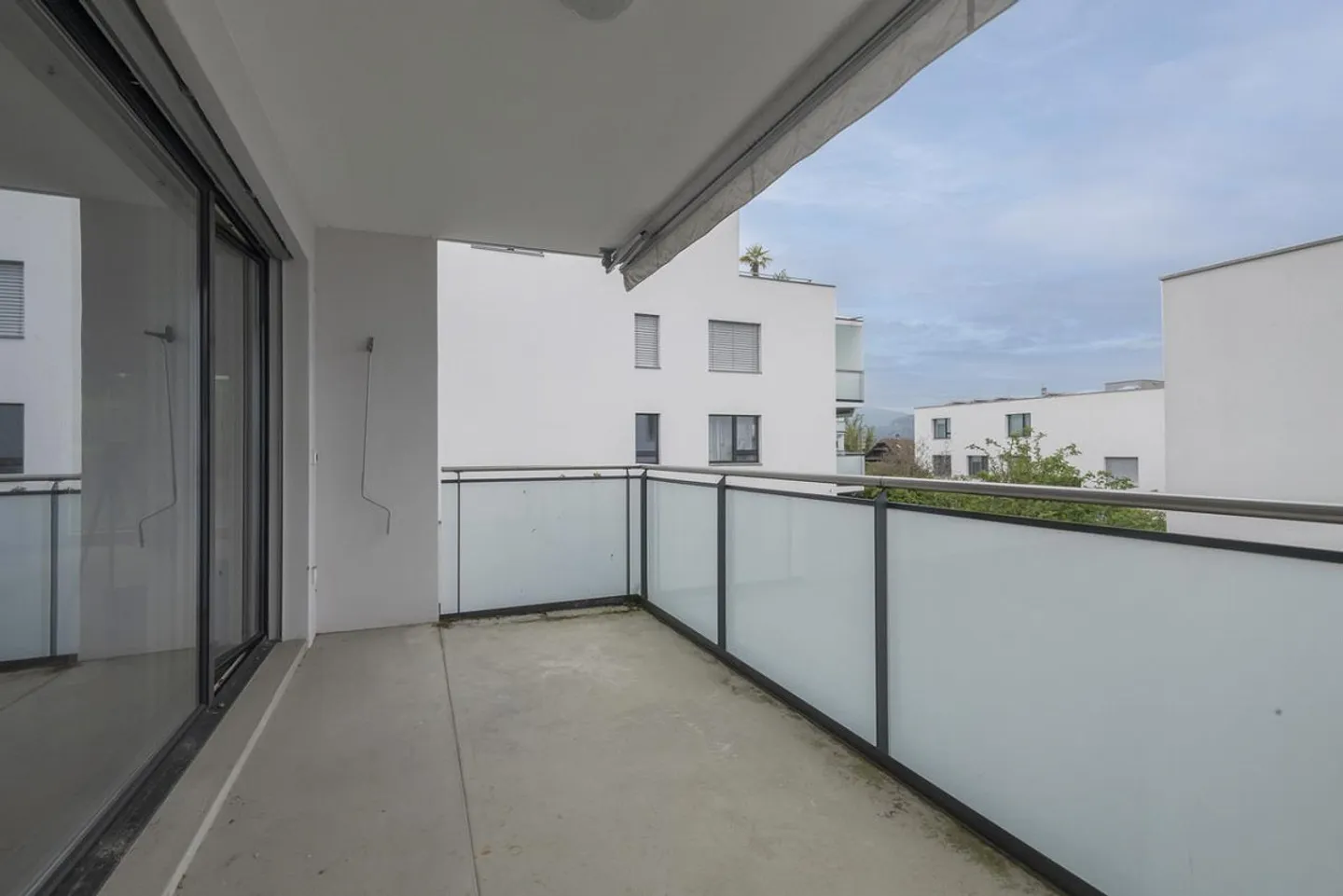 Appartement moderne de 4,5 pièces au 2ème étage avec balcon et terrasse à Lucerne - Photo 8 sur 9