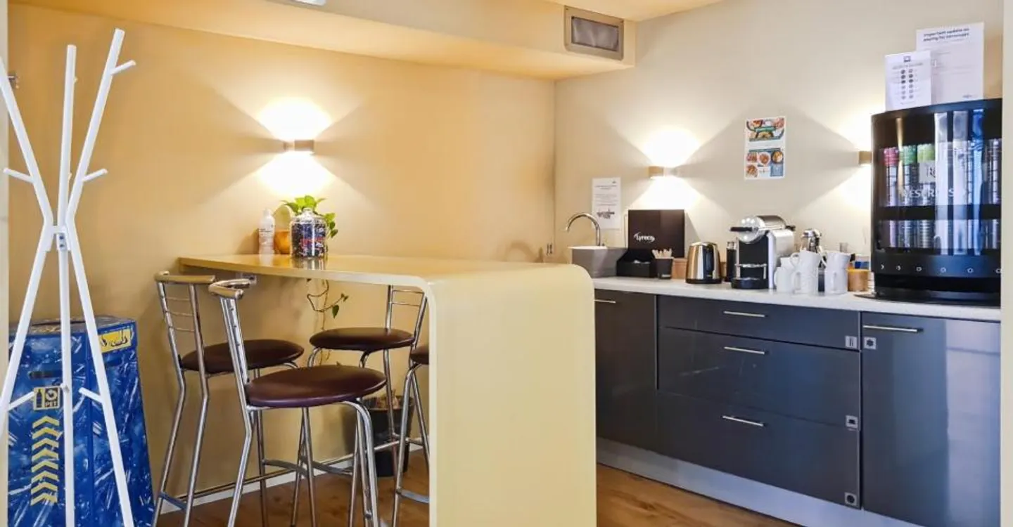 Private Office Space for 3 in Regus City Old Town - Photo 8 of 8