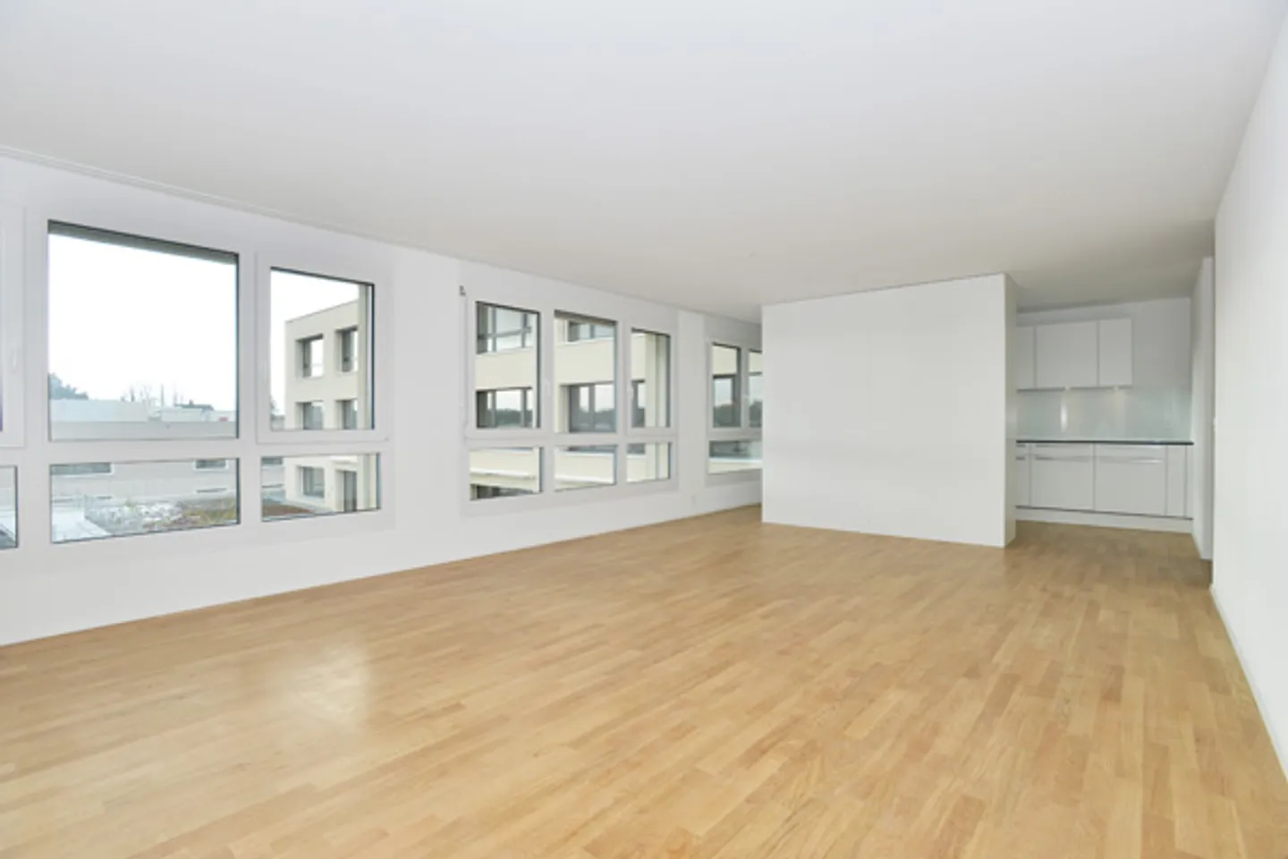 Geräumige Wohnung mit Loggia - Foto 2 von 7