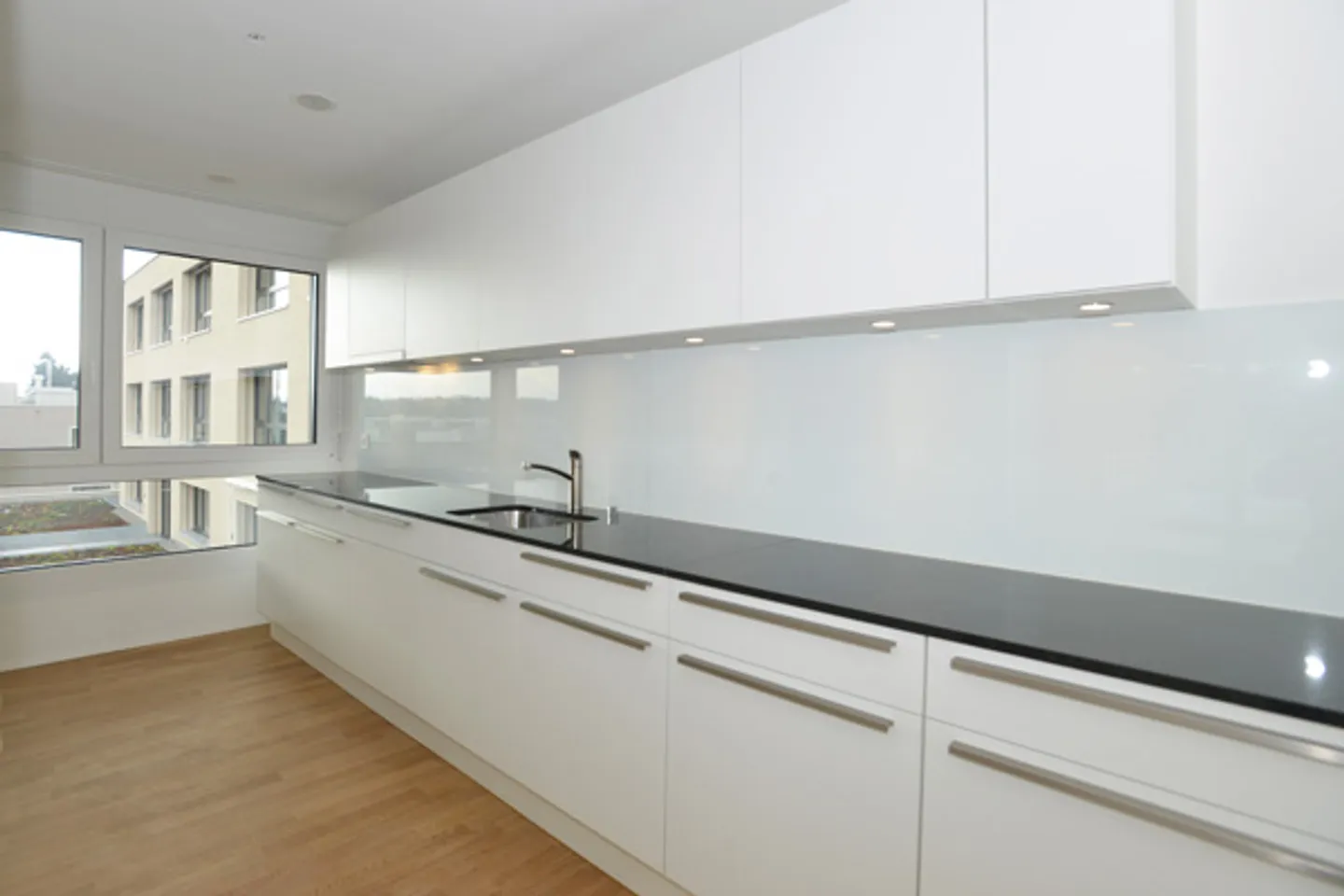 Geräumige Wohnung mit Loggia - Foto 3 von 7