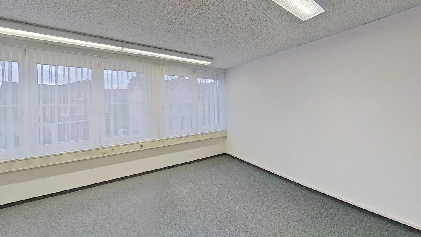 Attractive office spaces in a central location in Appenzell - Photo 7 of 13