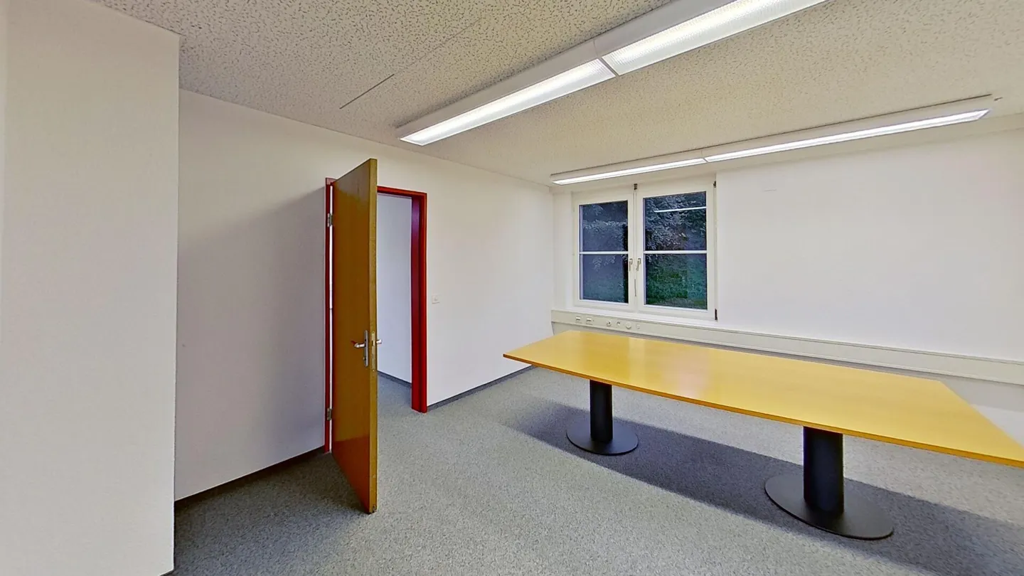 Attractive office spaces in a central location in Appenzell - Photo 10 of 13