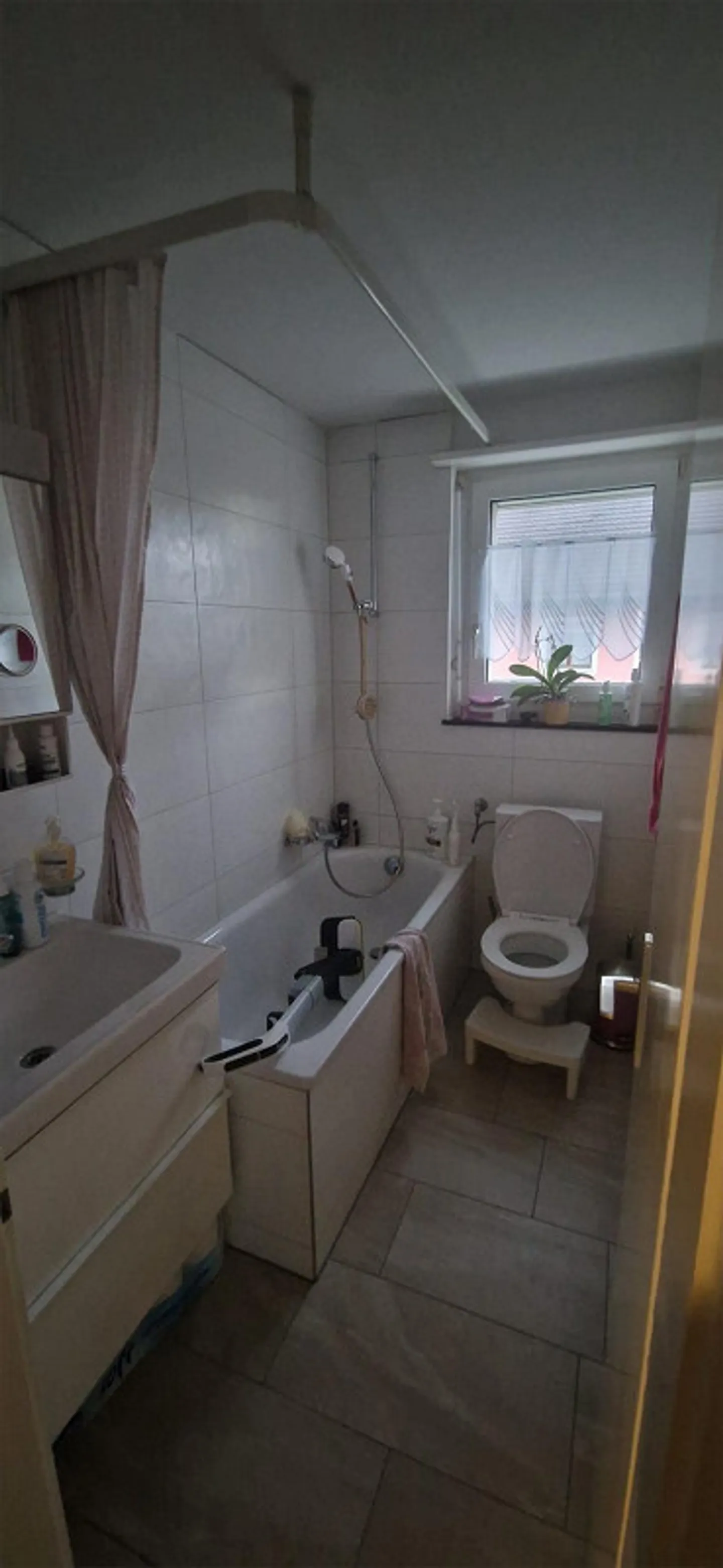 Bella appartamento di 3 stanze con vista lago - Foto 7 di 9