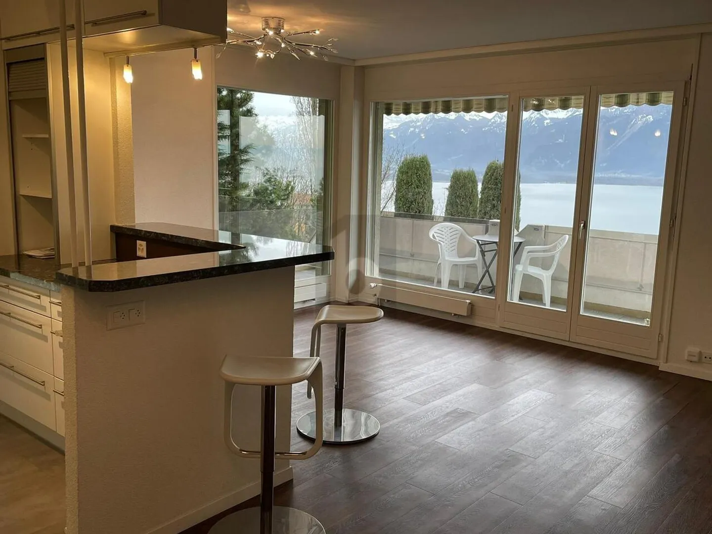 Apartment for rent - Photo 1 of 6