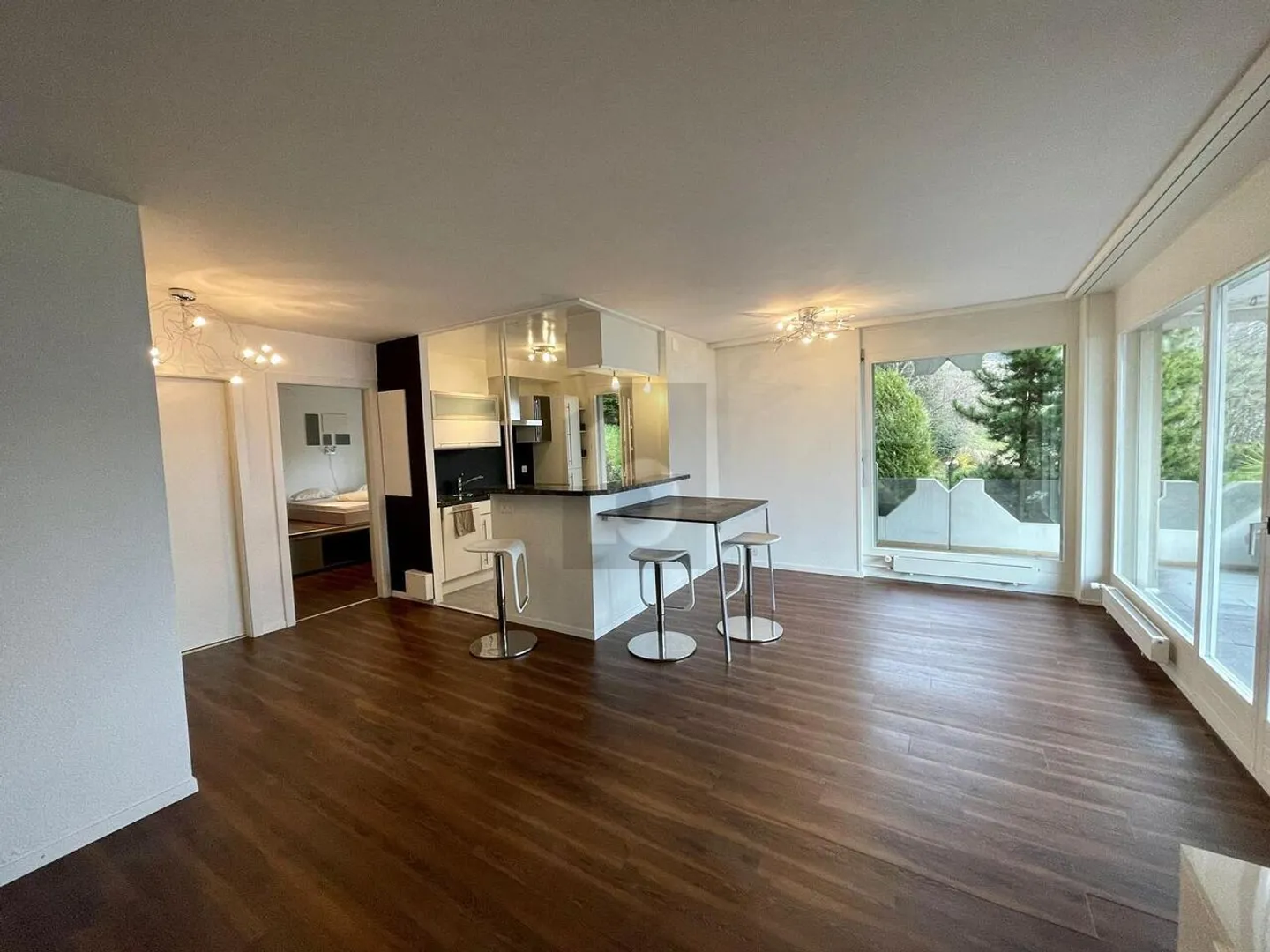 Apartment for rent - Photo 2 of 6