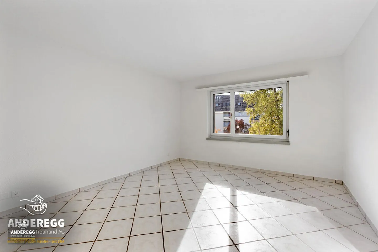 3.5 Room Condominium with Underground Parking Space - Photo 3 of 7