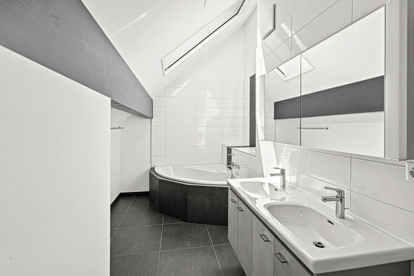 Appartement von Prestige renoviert mit spektakulärer Aussicht auf den See! - Foto 8 von 10