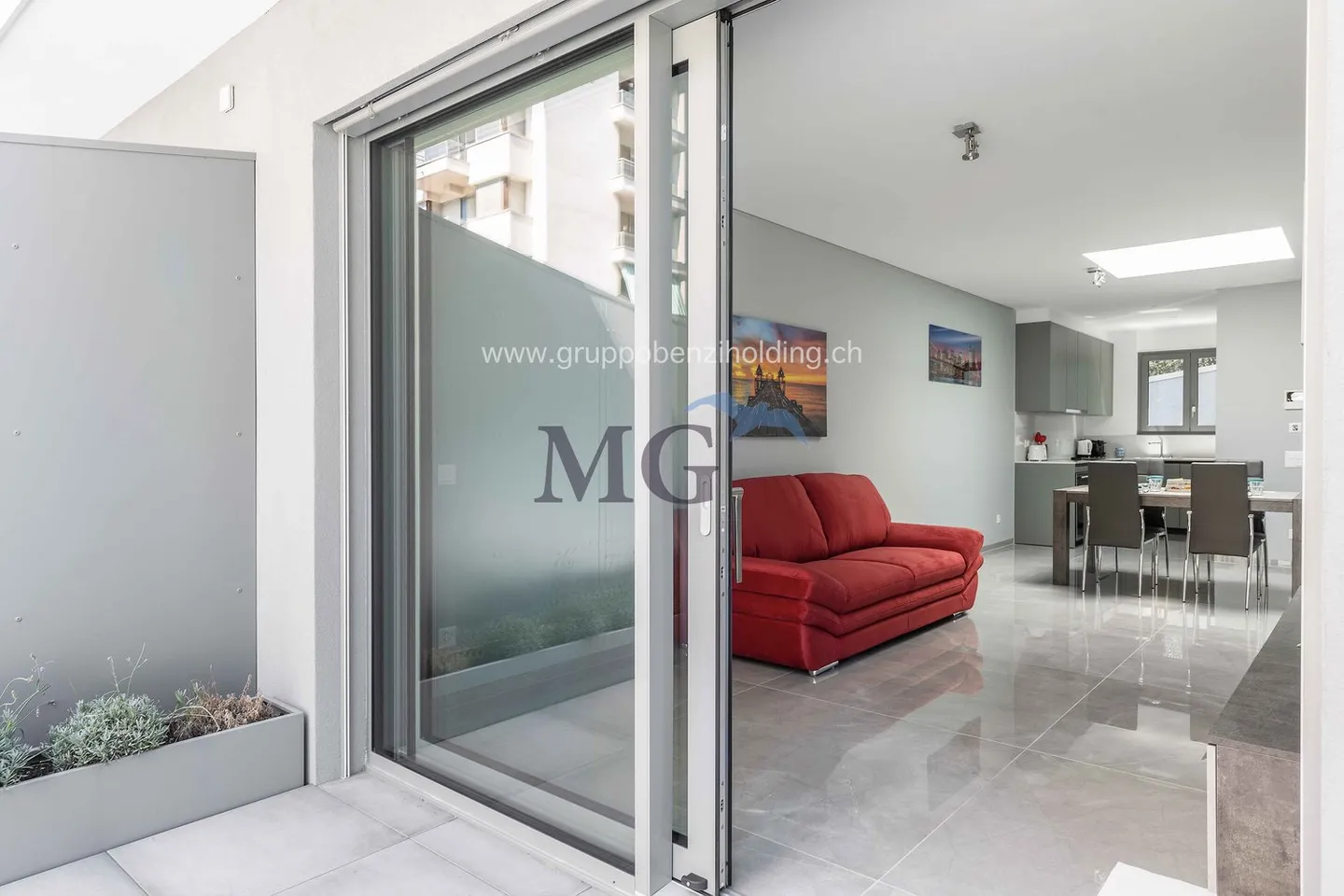 Neue 3,5-Zimmer-Wohnung mit Seeblick - Foto 3 di 17