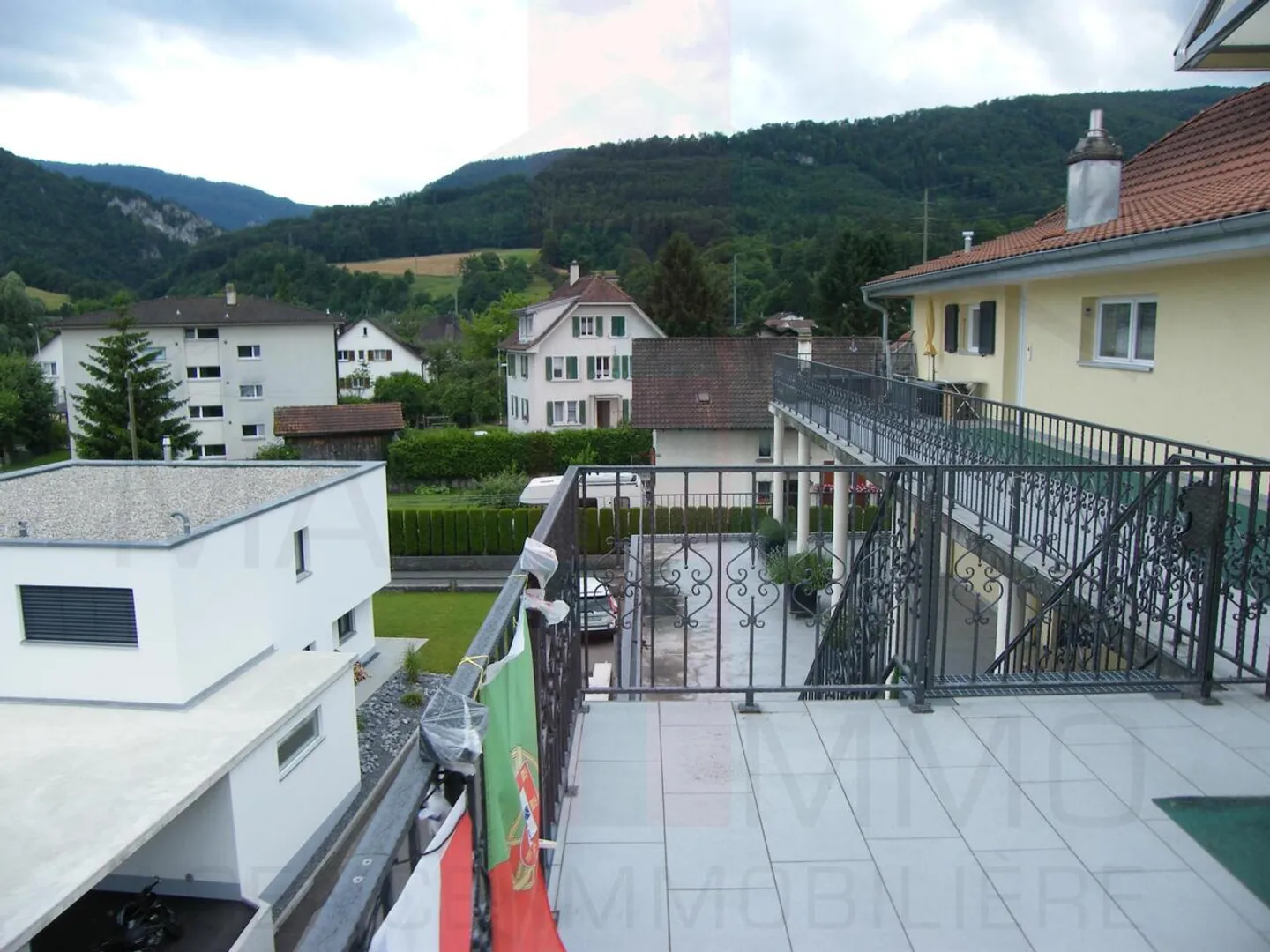 Edificio misto idealmente situato a Courrendlin 6,31% netto - Foto 1 di 9