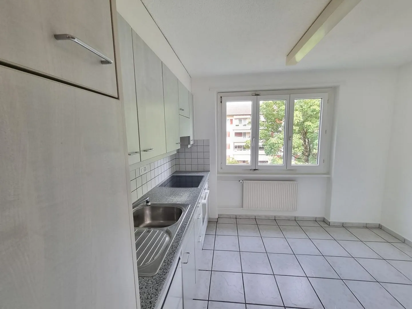 Apartment with green surroundings! - Photo 2 of 6