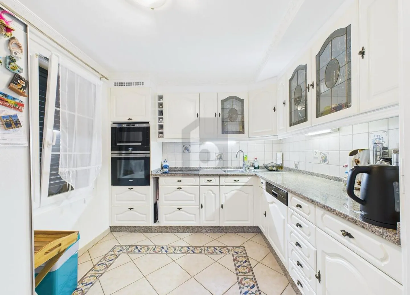 Exceptional Price! Villa with Garden by the Lake - Photo 5 of 6