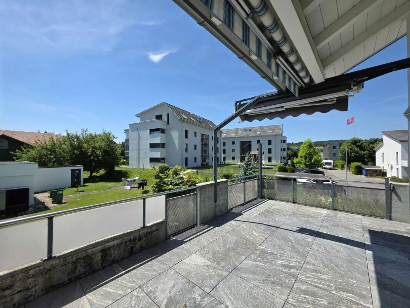 Unique Maisonette Penthouse with Sunny Terrace - Photo 3 of 12