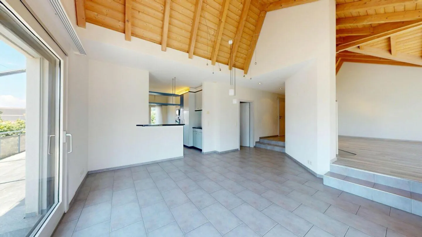 Unique Maisonette Penthouse with Sunny Terrace - Photo 7 of 12