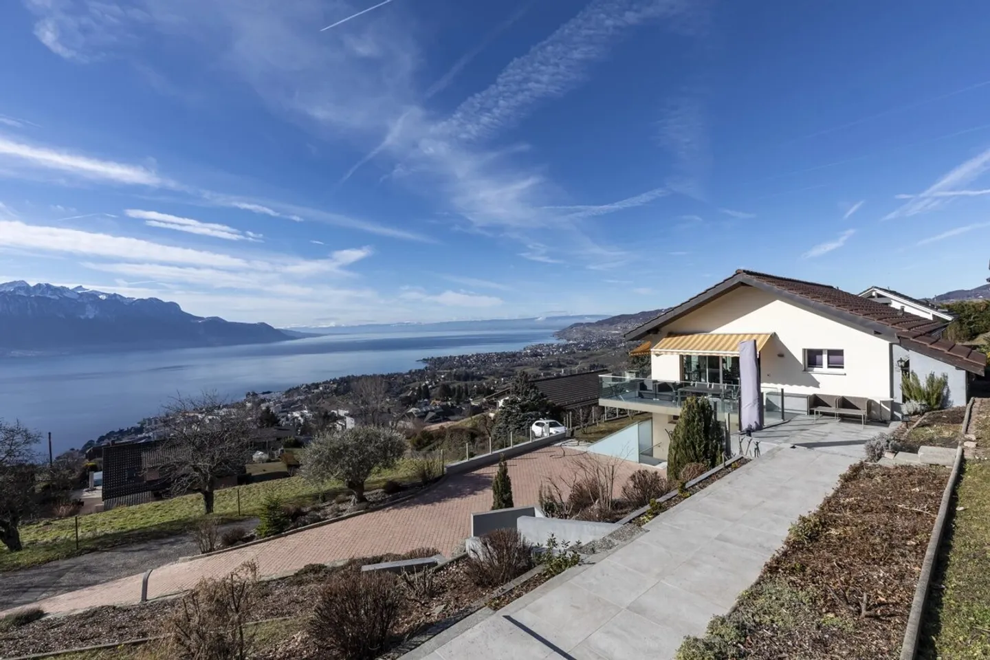 Property with panoramic view of Lake Geneva - Photo 2 of 13