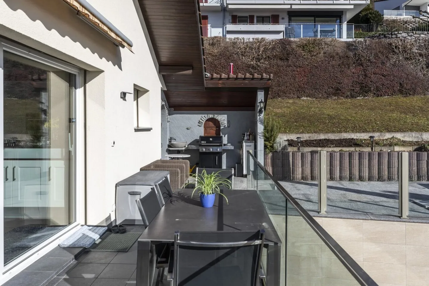 Property with panoramic view of Lake Geneva - Photo 9 of 13