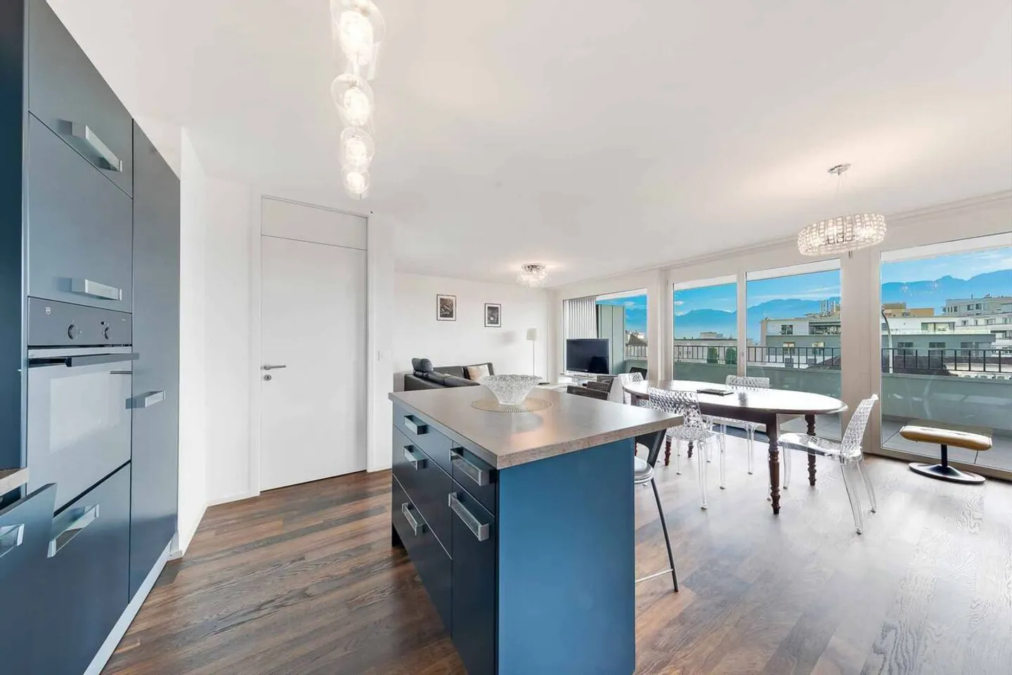 Apartment mit hohem Standard und 4.5 Zimmern im Herzen von Montreux - Foto 3 von 7