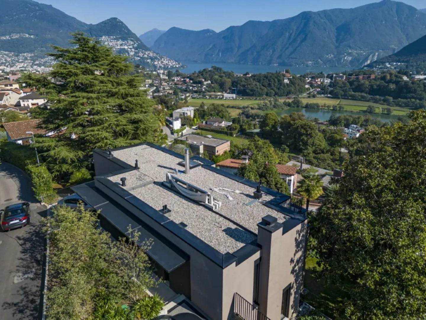 Luxury Villa with Lake View - Photo 2 of 22