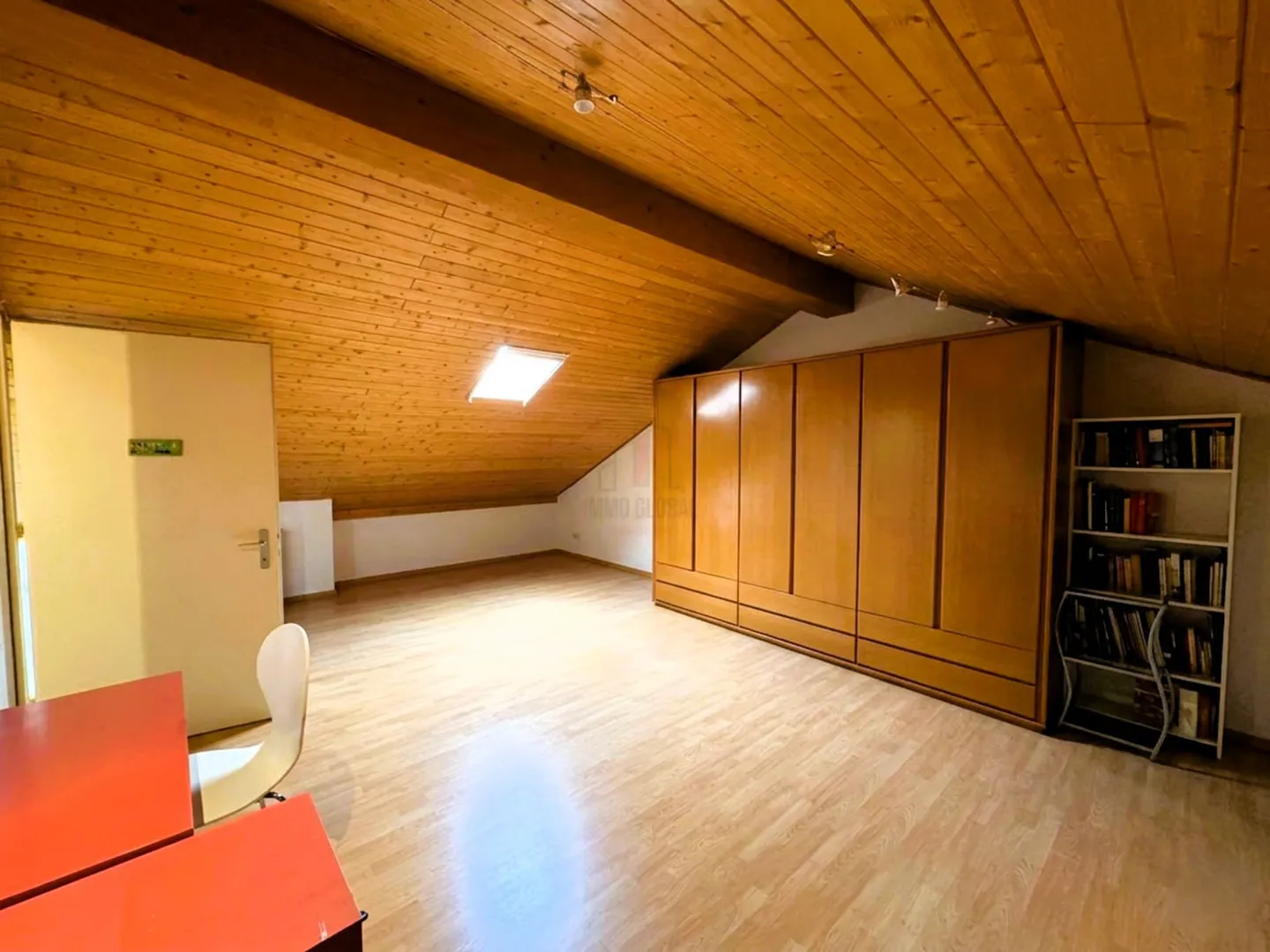 Beautiful Townhouse - Photo 11 of 13