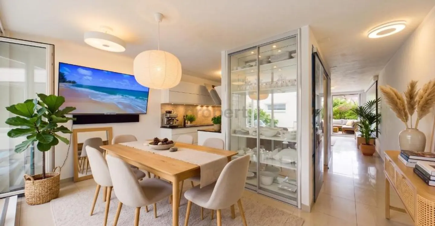 Maisonette rénovée dans un beau quartier avec 2 places de parking - Photo 2 sur 10
