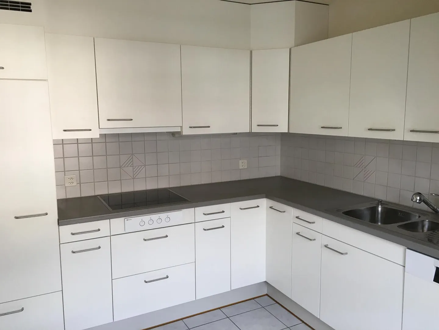 Belle appartement de 4½ pièces avec une vue magnifique - Photo 2 sur 9