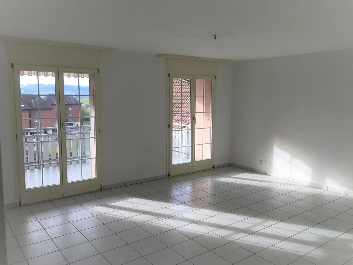 Belle appartement de 4½ pièces avec une vue magnifique - Photo 3 sur 9