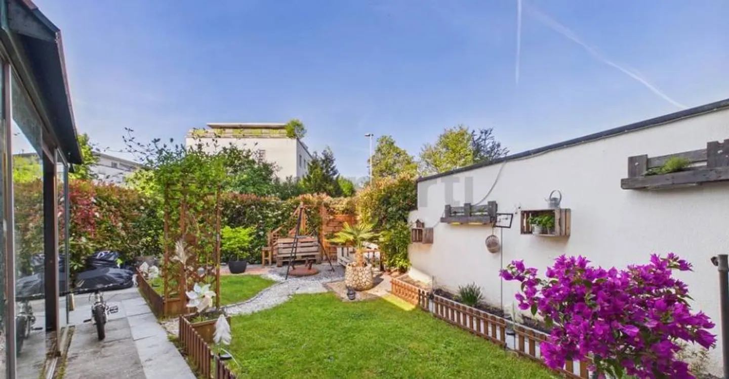 Maisonette rénovée dans un beau quartier avec 2 places de parking - Photo 10 sur 10