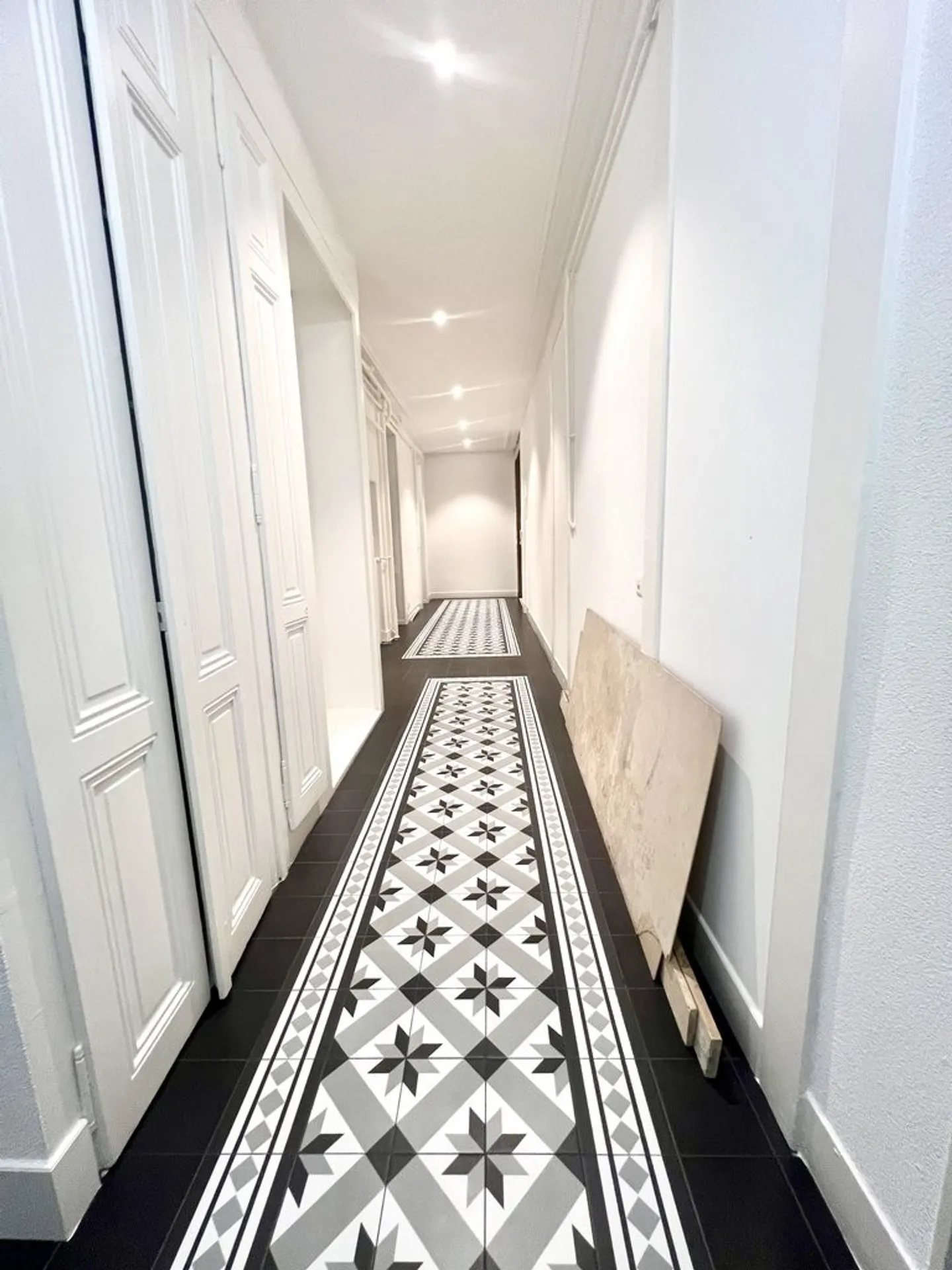 Wunderschöne 4,5 Zimmer neu zu vermieten gegenüber dem Mailänder Park! - Foto 4 von 11