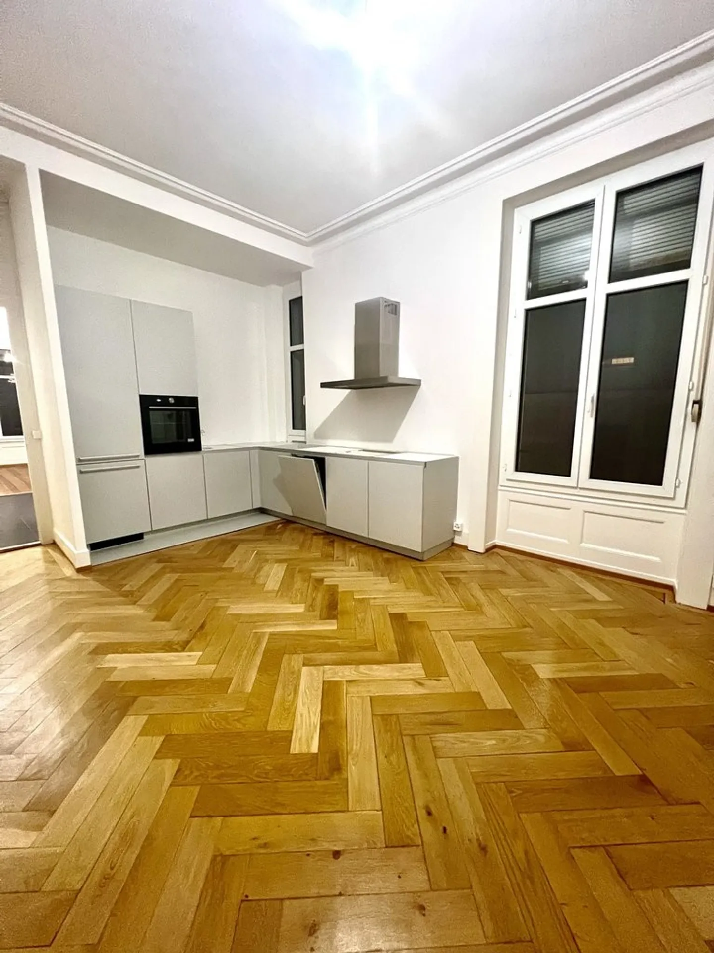 Wunderschöne 4,5 Zimmer neu zu vermieten gegenüber dem Mailänder Park! - Foto 6 von 11
