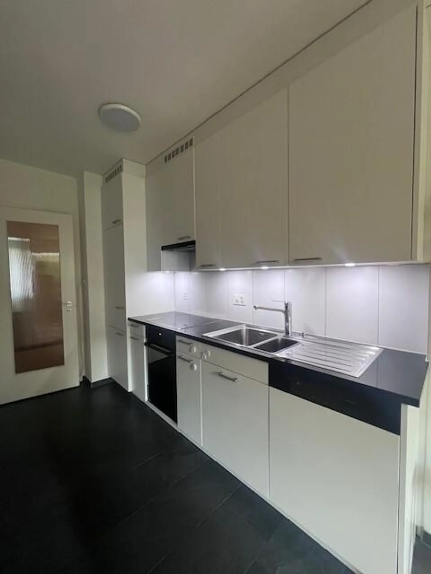 Appartamento di 3,5 stanze con area giardino in affitto - Foto 5 di 10