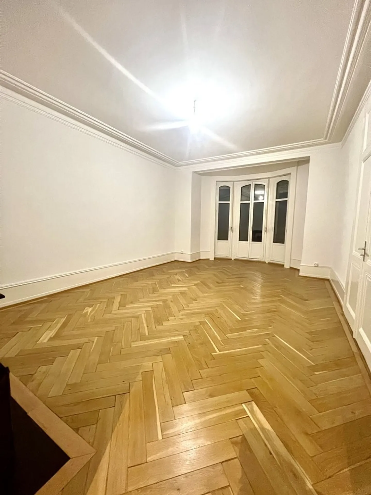 Wunderschöne 4,5 Zimmer neu zu vermieten gegenüber dem Mailänder Park! - Foto 7 von 11