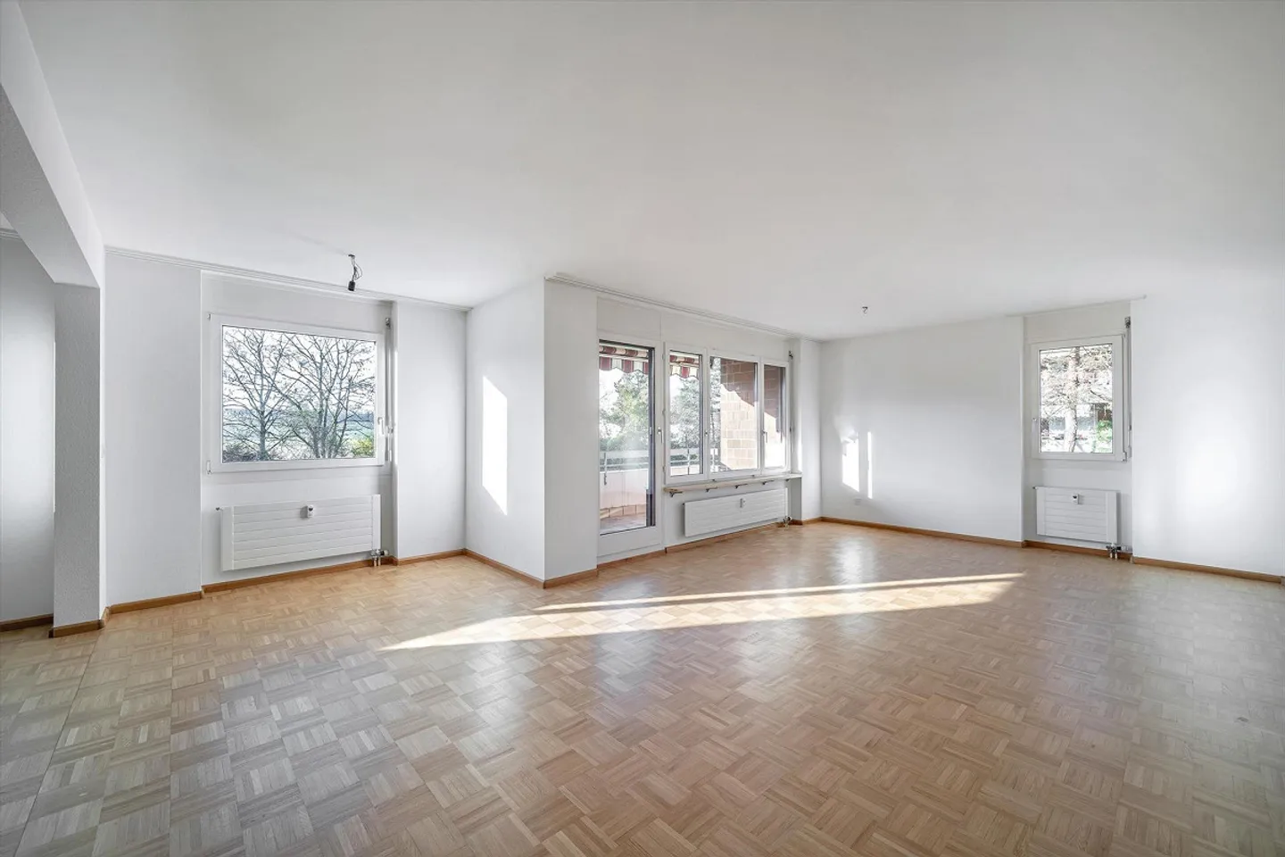 Geräumige Erdgeschosswohnung - Foto 3 von 8