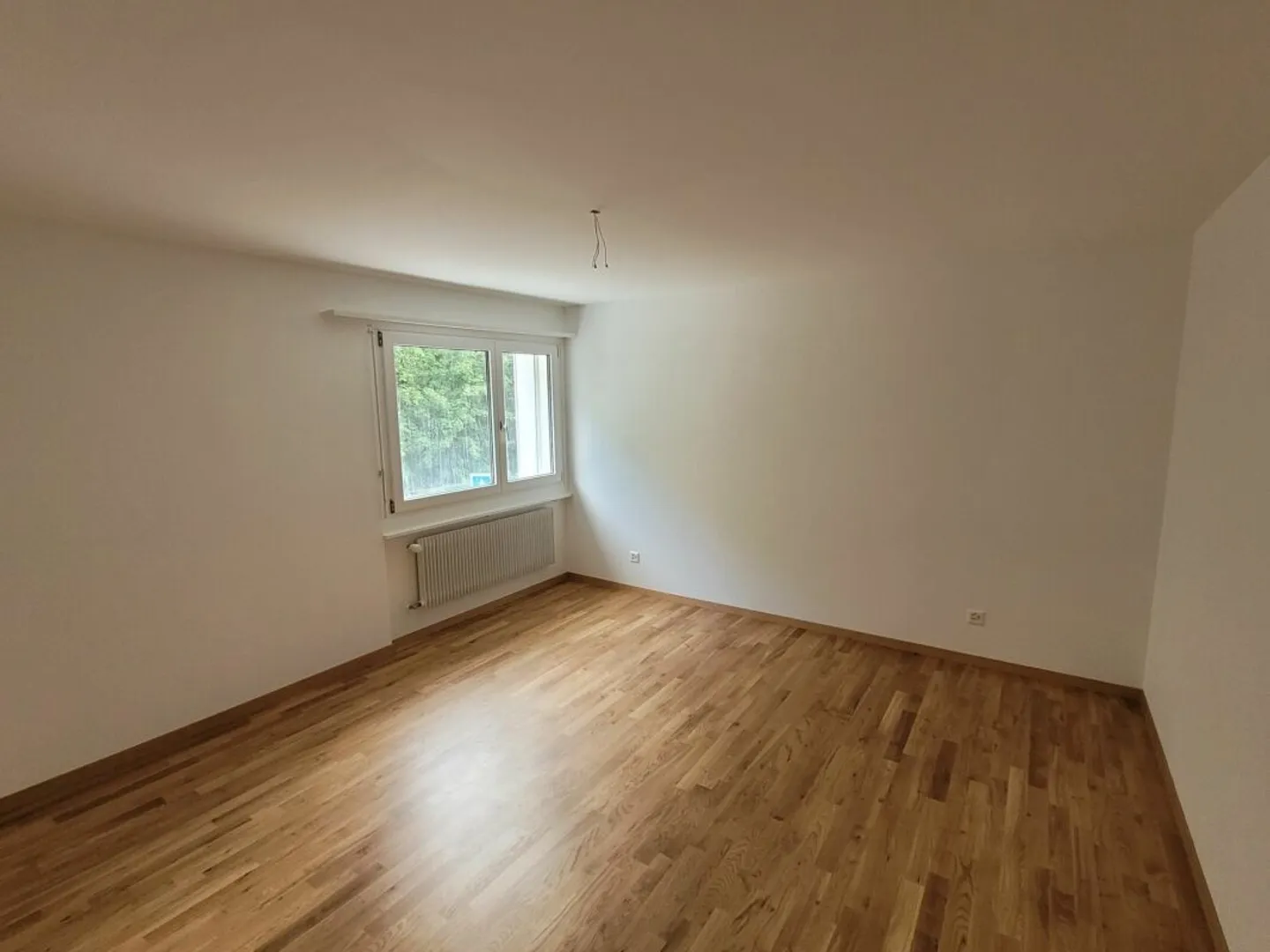 Appartamento recentemente ristrutturato con balcone di 3 locali! - Foto 5 di 11
