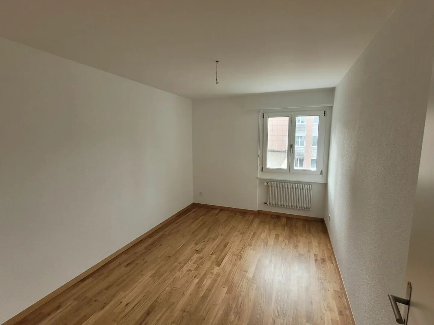 Appartamento recentemente ristrutturato con balcone di 3 locali! - Foto 6 di 11