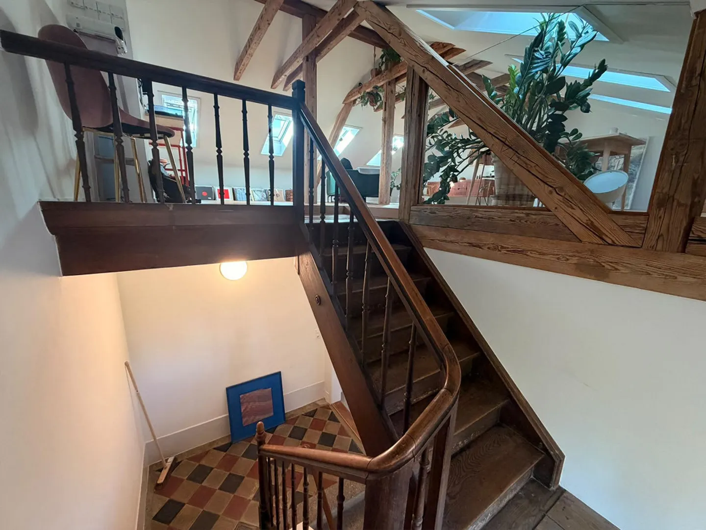 Appartement en duplex de 3,5 pièces entièrement rénové à Lorraine - Photo 1 sur 11