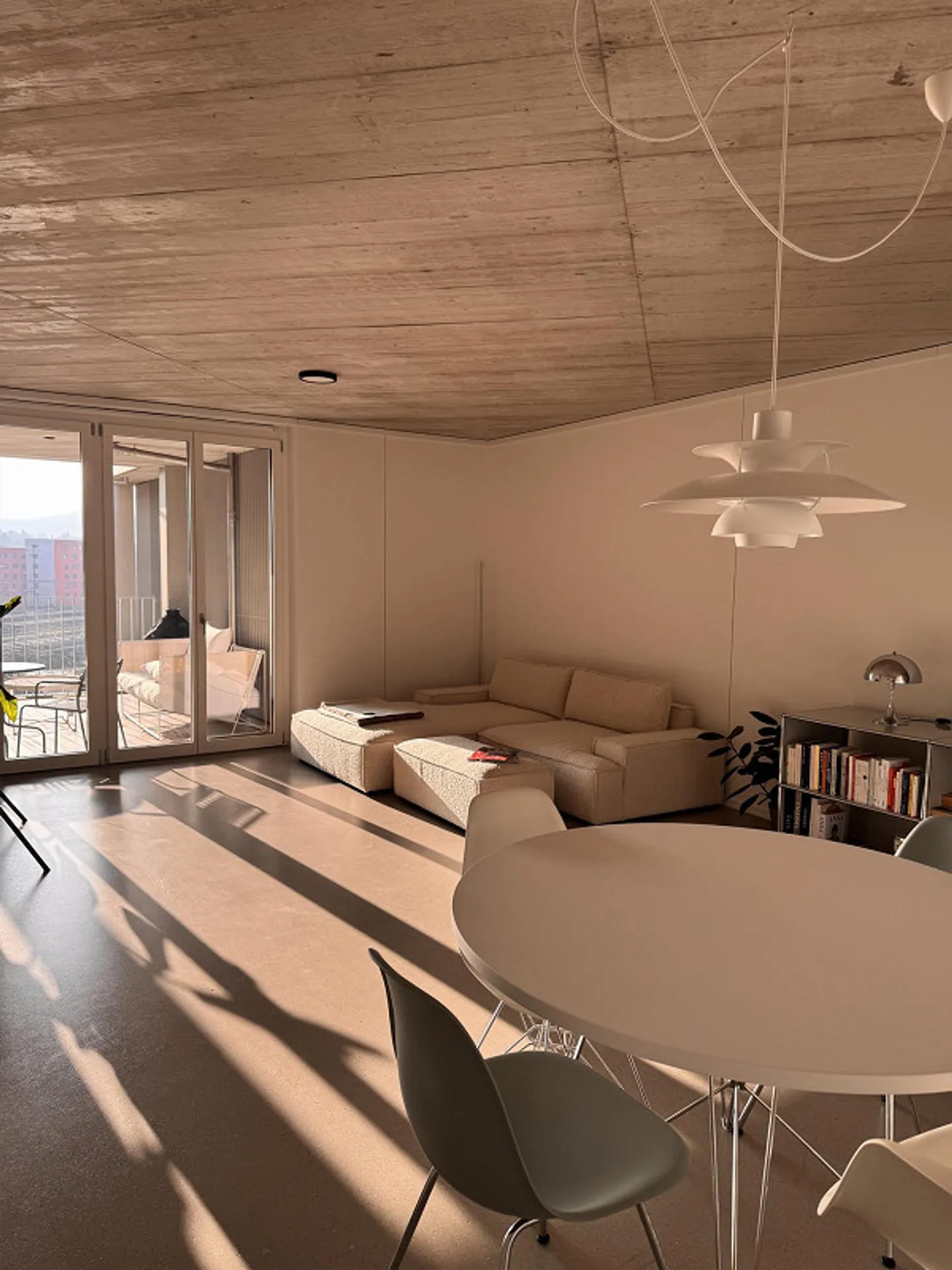 Appartement moderne et lumineux de 4,5 pièces (2020) avec style et confort - Photo 1 sur 8