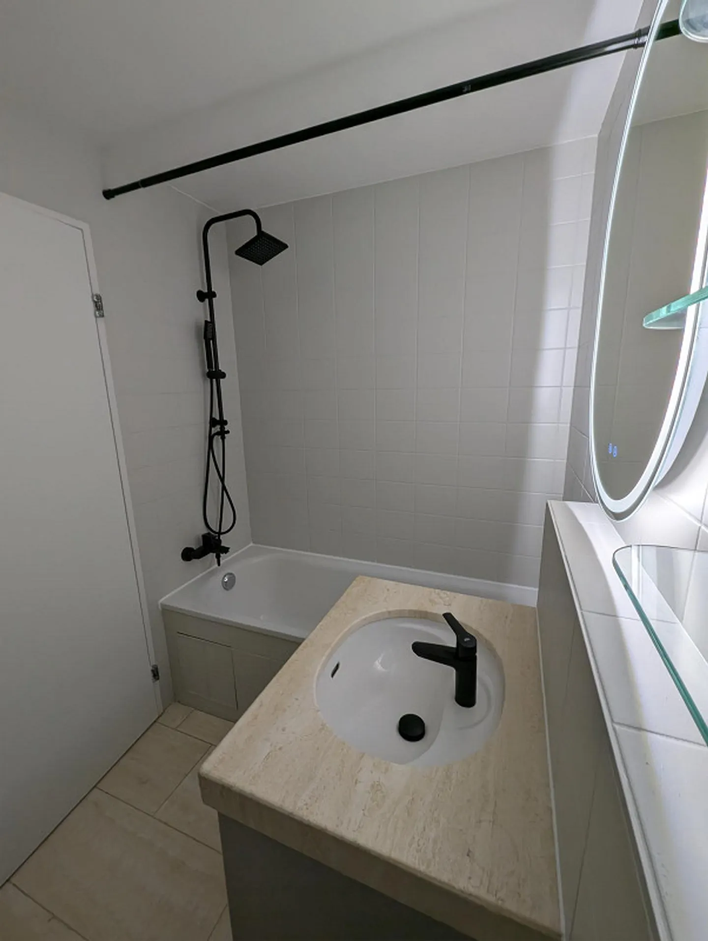 Maisonette ristrutturata di 3,5 locali (86 m²) con locale hobby (15 m²) - Foto 6 di 16