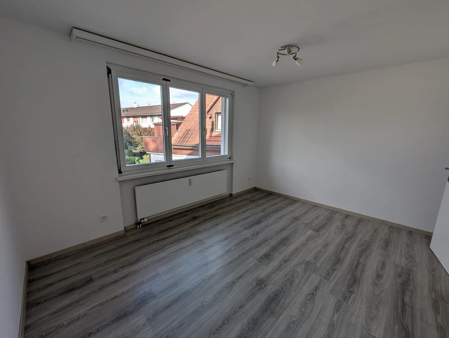 Maisonette ristrutturata di 3,5 locali (86 m²) con locale hobby (15 m²) - Foto 14 di 16