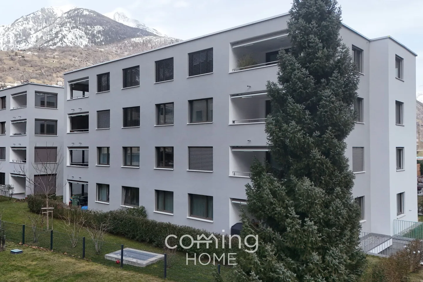 Moderno appartamento giardino di 4,5 stanze a Visp con vista sulle montagne - Foto 1 di 15