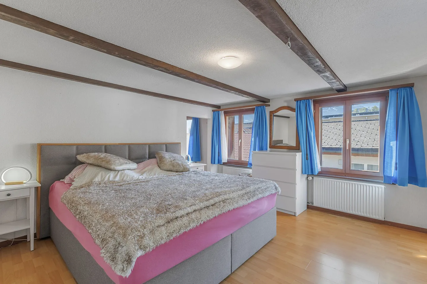 Maison lumineuse avec charme - Photo 4 sur 6