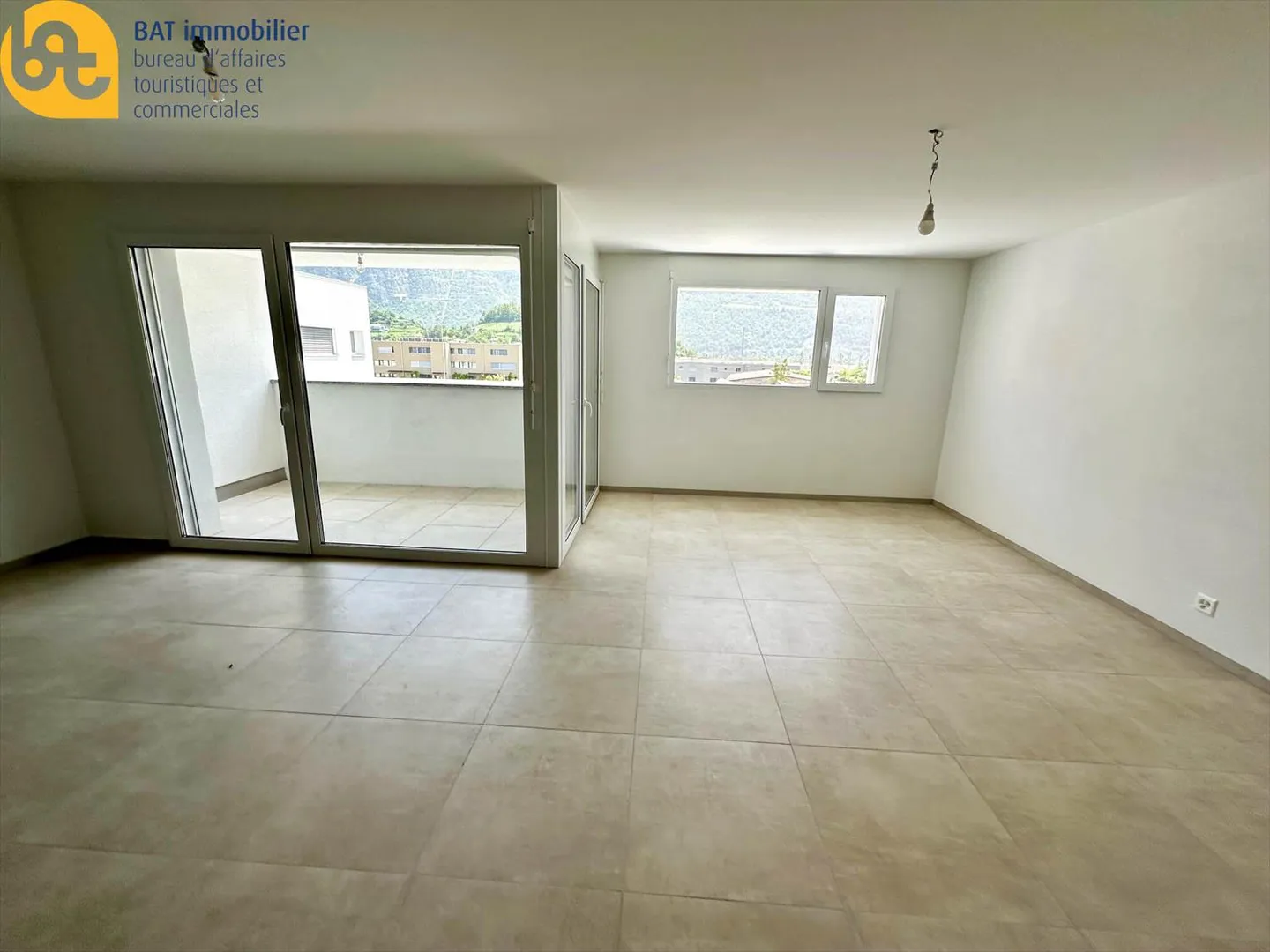 Apartment for rent - Photo 2 of 12
