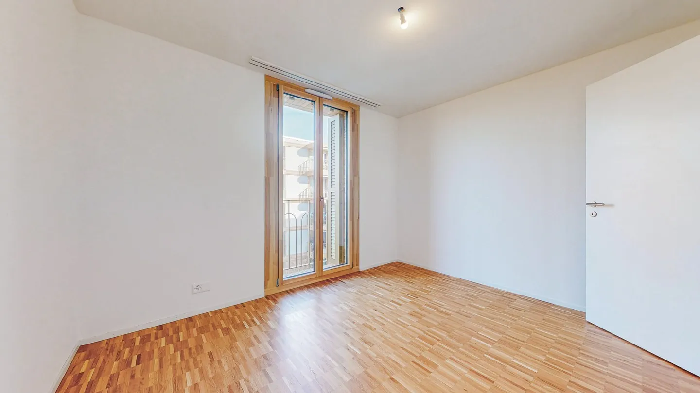 Superb 4.5 room bright apartment with lake view - Photo 9 of 13