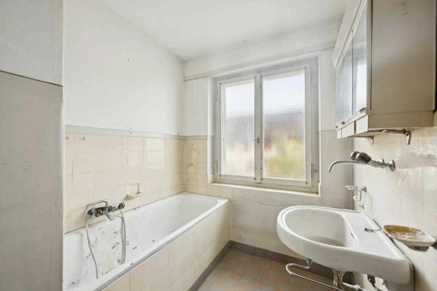 5.5-room terraced single-family house with large garden and existing building permit in Riehen - Photo 10 of 10